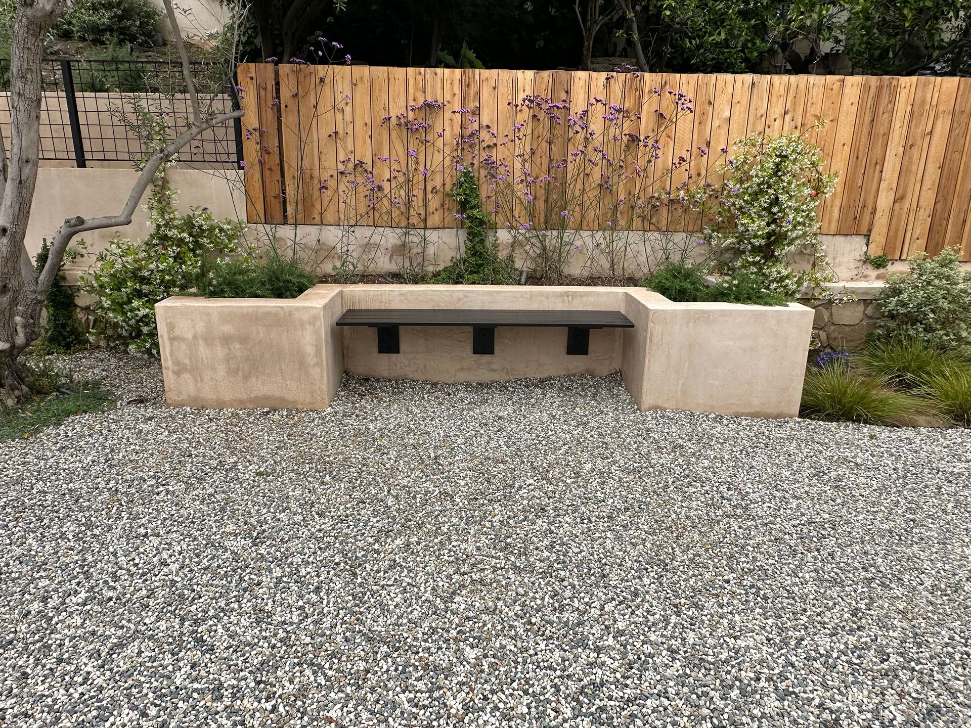 Mandeville Canyon Road image 11