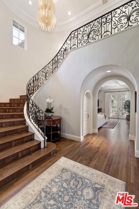 Toyopa Drive image 2