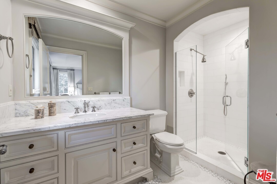 Toyopa Drive image 17