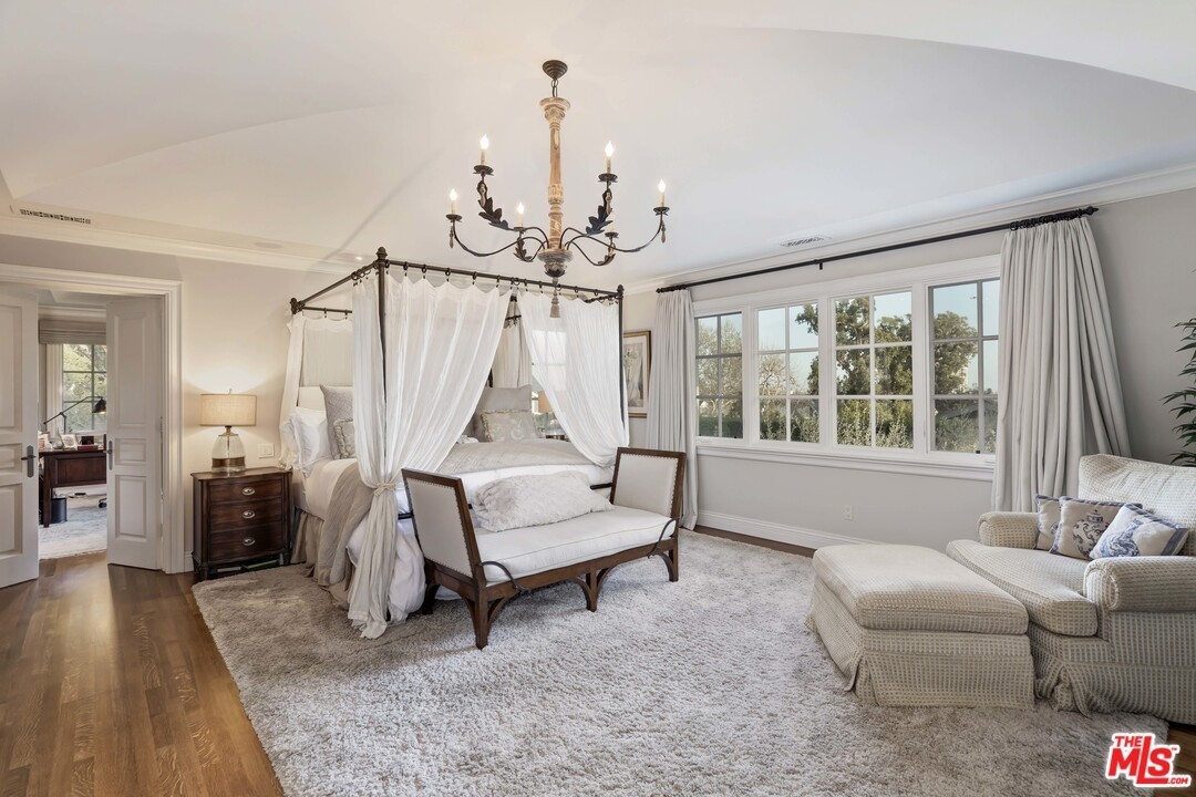 Toyopa Drive image 10